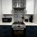 Amazing Location Just Min 2 Dntn Sacred Heart