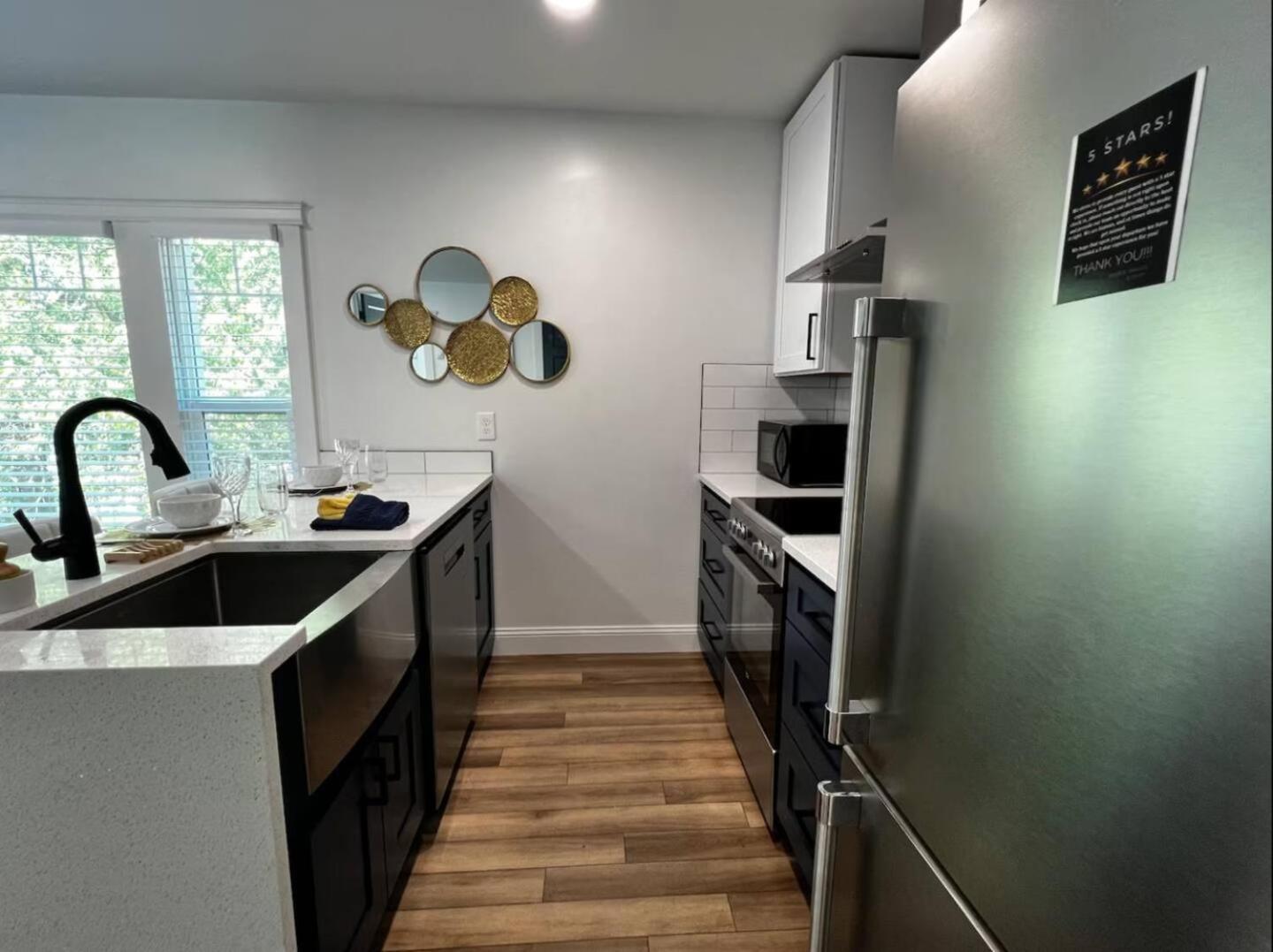 Apartment Amazing Location Just Min 2 Dntn Sacred Heart *